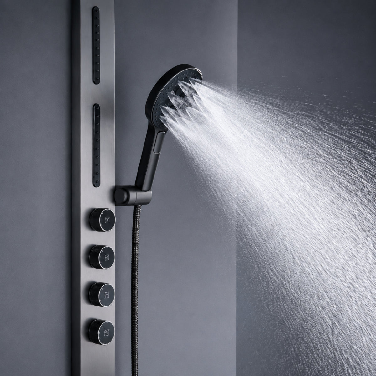 Douchette à main de la colonne de douche SOLVAN en fonctionnement