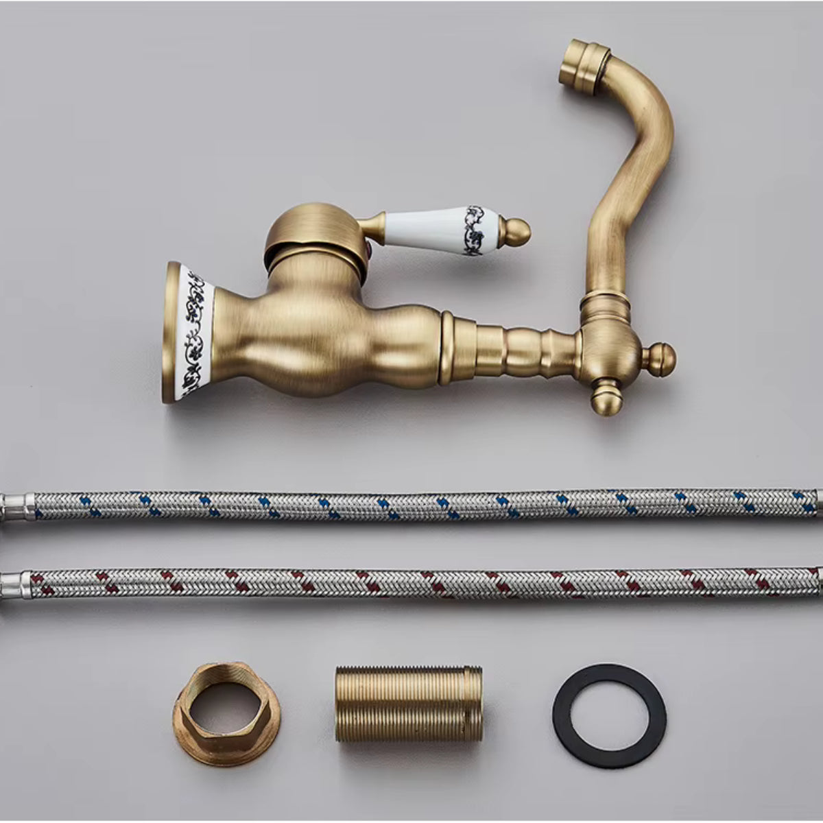 Contenu du colis du mitigeur de lavabo ORVAN à bec long : robinet, flexibles et joints